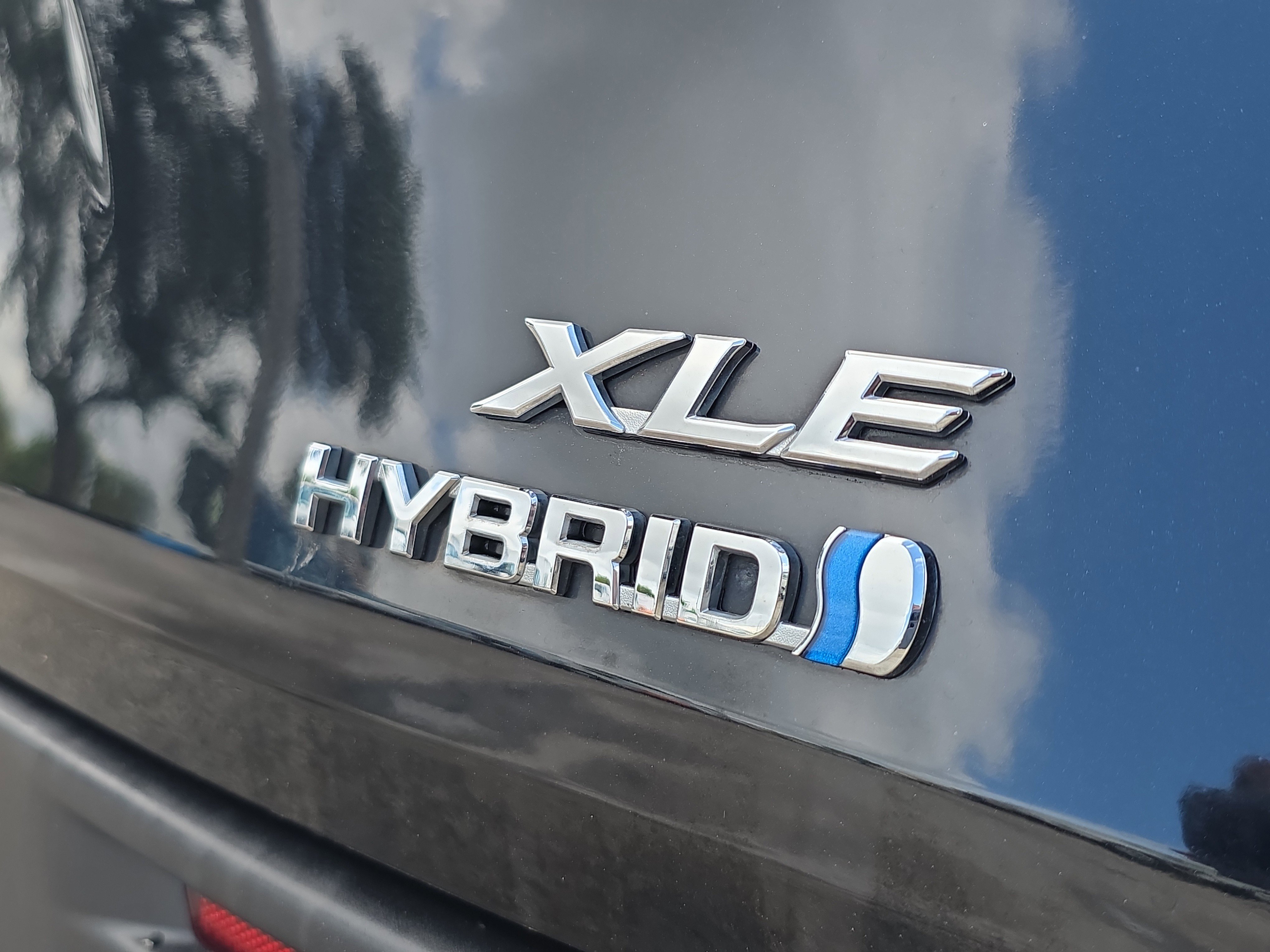 Used 2024 Toyota Sienna XLE FWD image 10