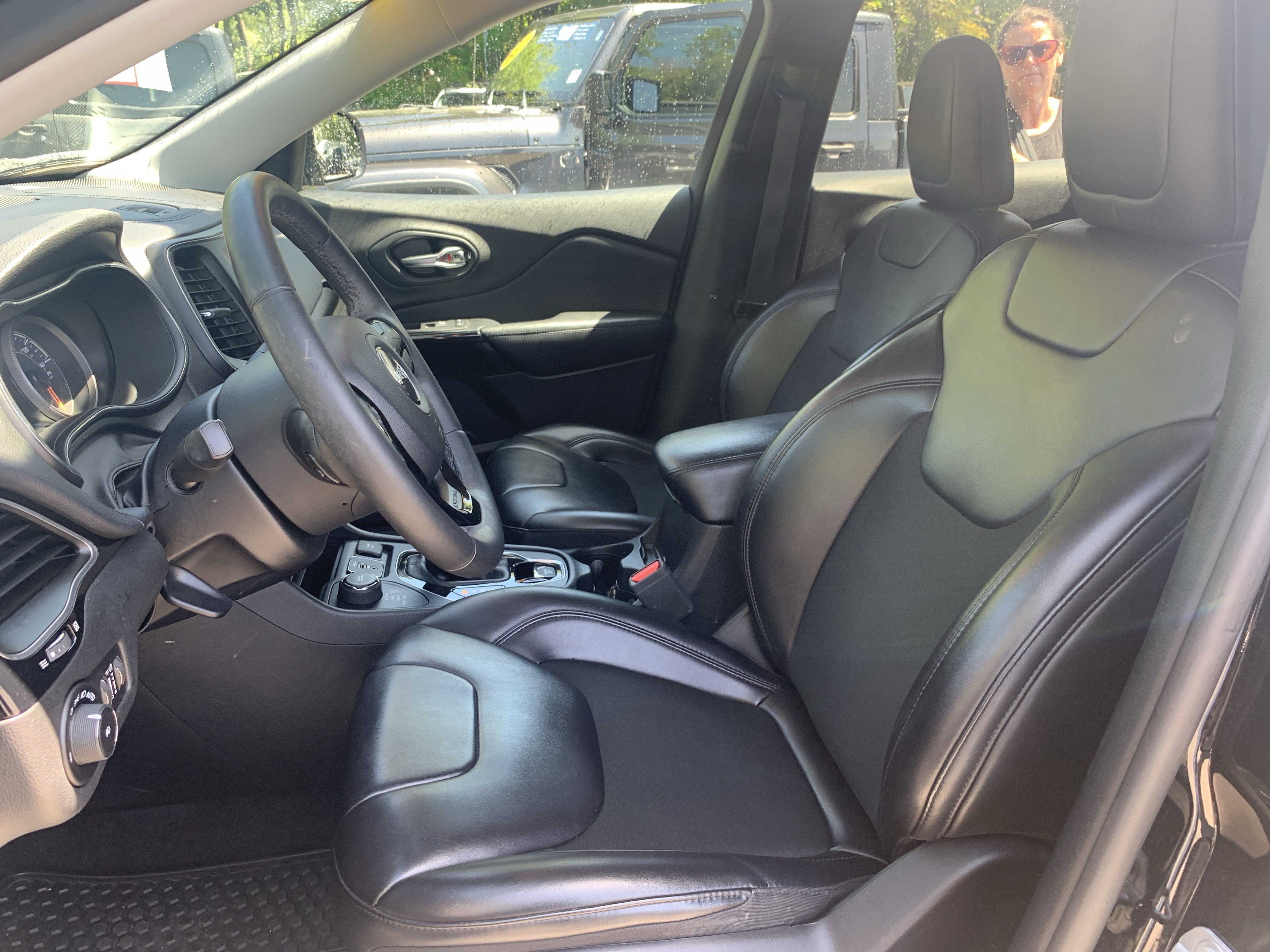 Used 2019 Jeep Cherokee Latitude Plus image 15