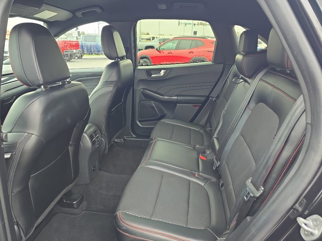 Used 2025 Ford Escape ST-Line image 19