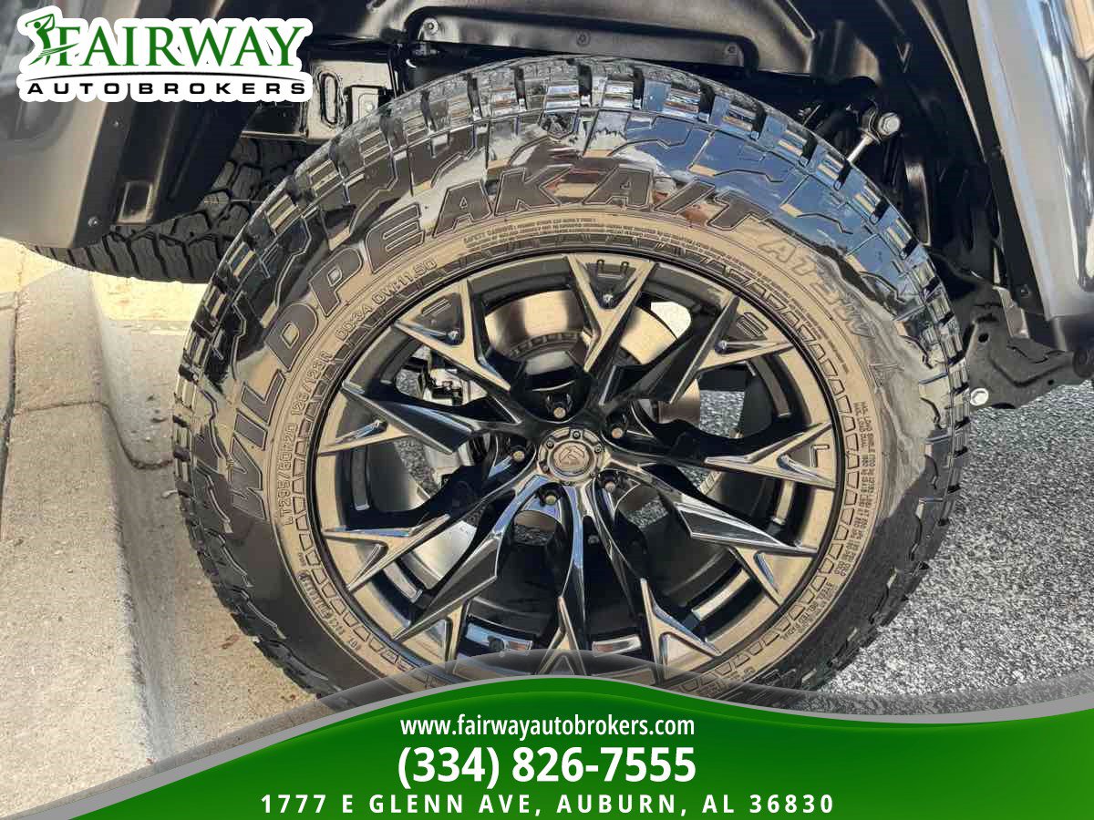 Used 2024 Jeep Gladiator Sport AWD/4WD image 33