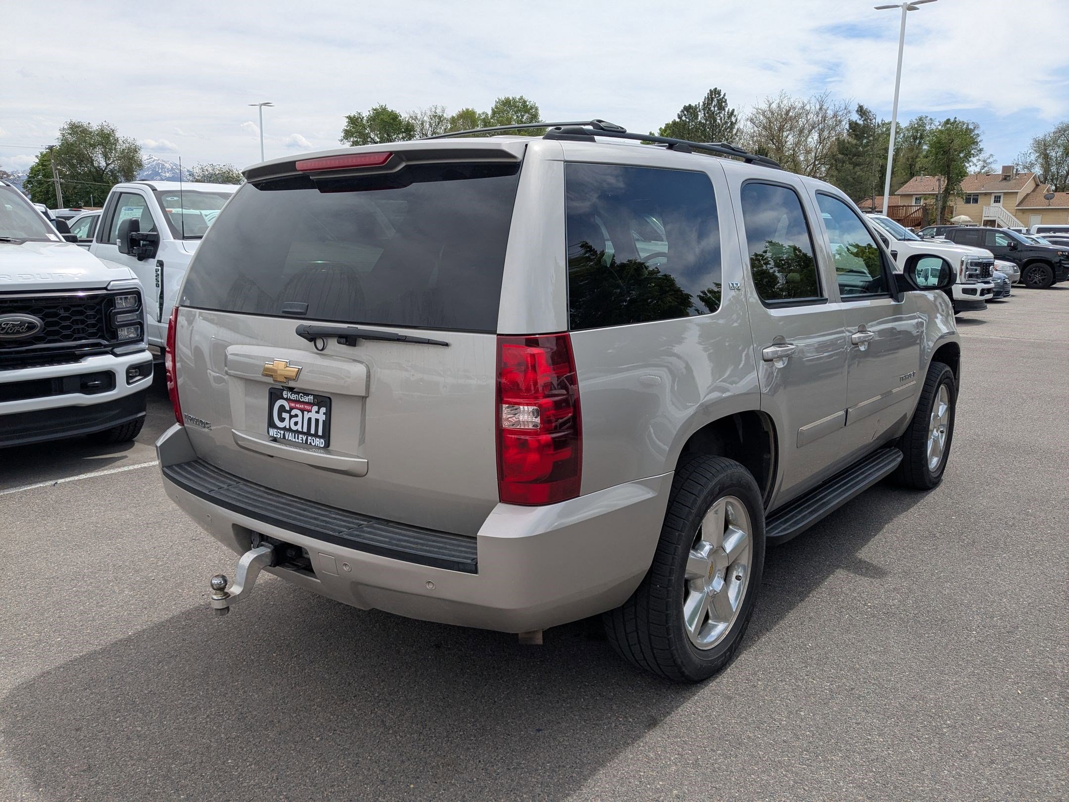 Used 2007 Chevrolet Tahoe LTZ w/ LTZ Preferred Equipment Group AWD/4WD image 3