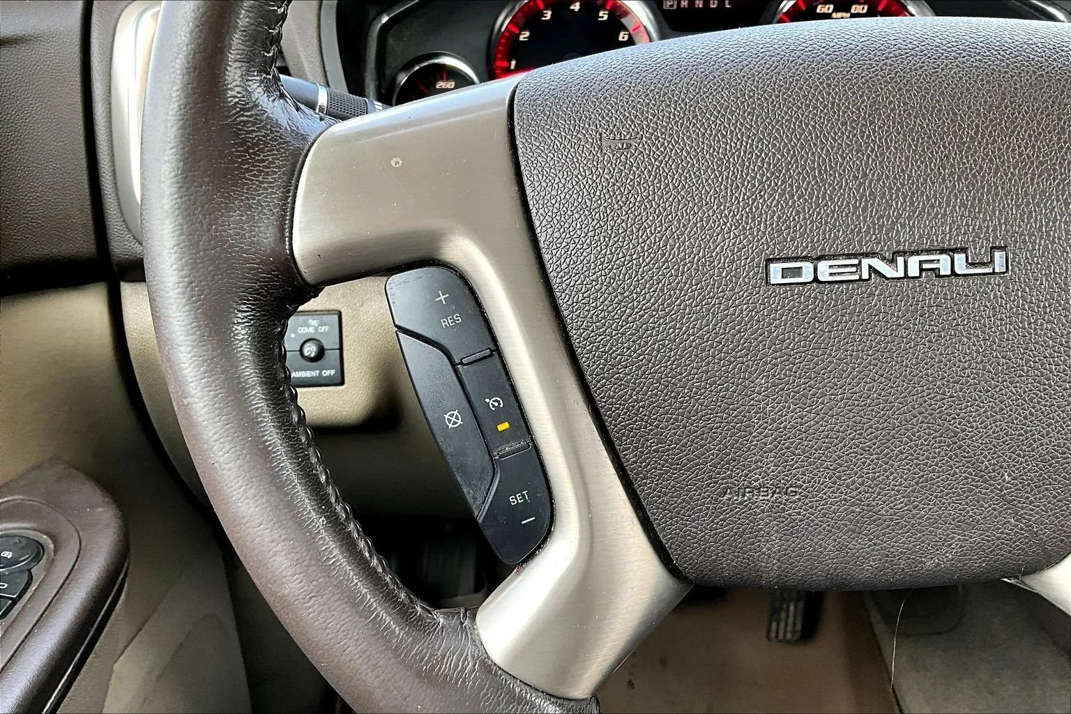 Used 2013 GMC Acadia Denali AWD/4WD image 15