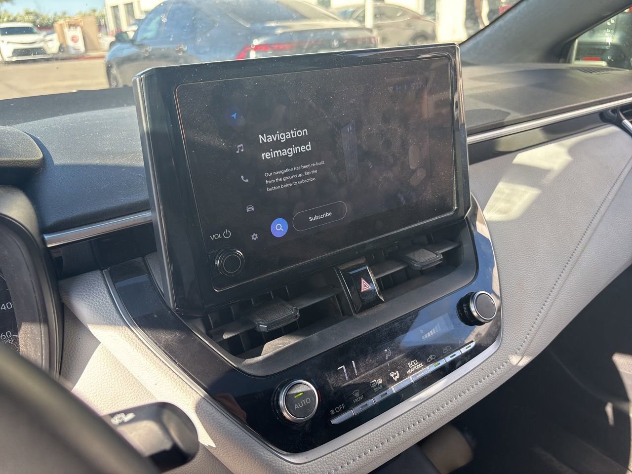 Used 2023 Toyota Corolla SE w/ SE Premium Package image 8