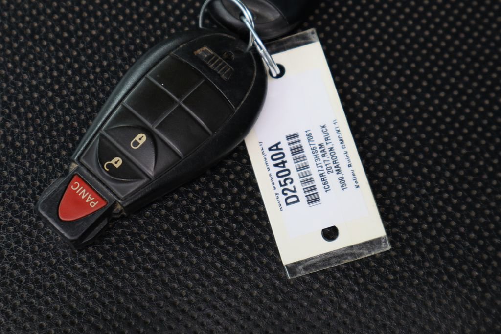 Used 2017 RAM 1500 Laramie image 28