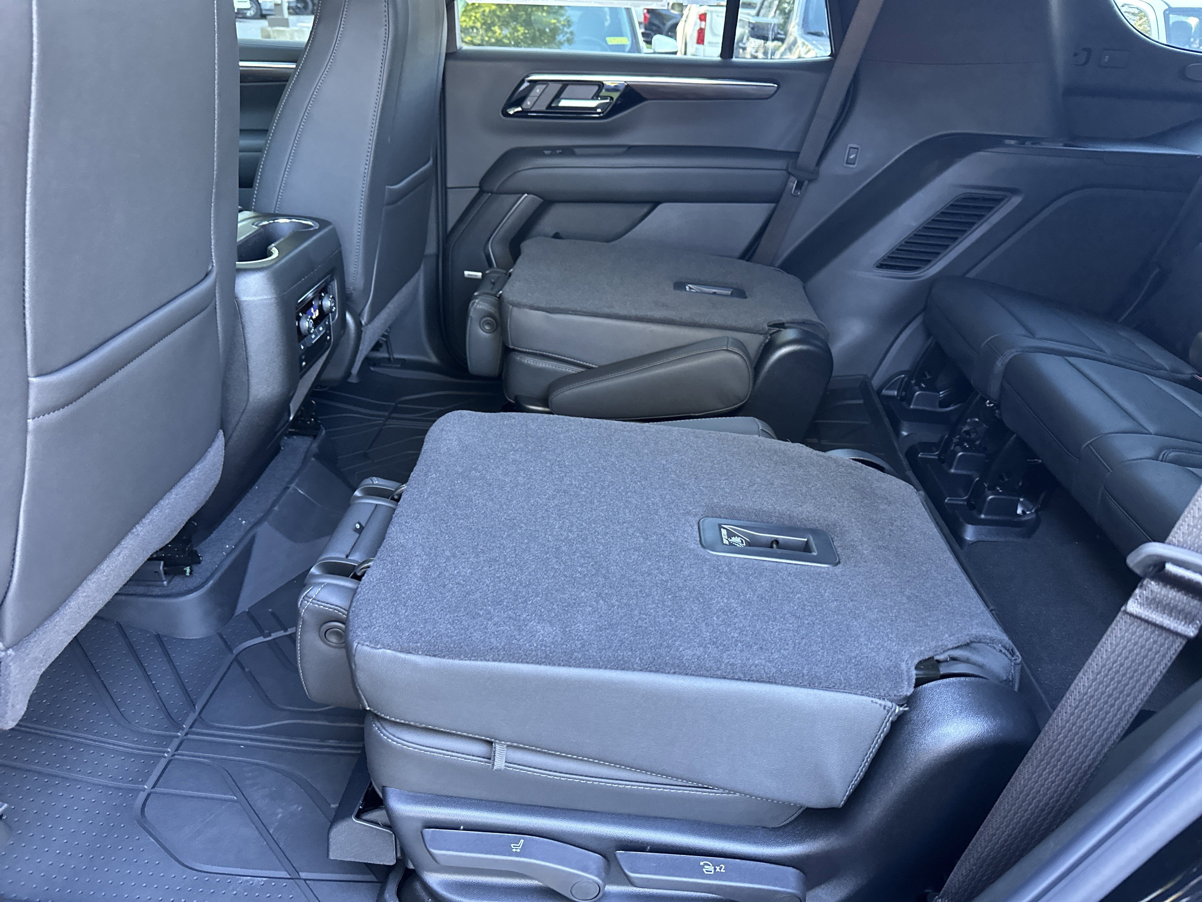 New 2026 Chevrolet Tahoe LT w/ Comfort Package image 19