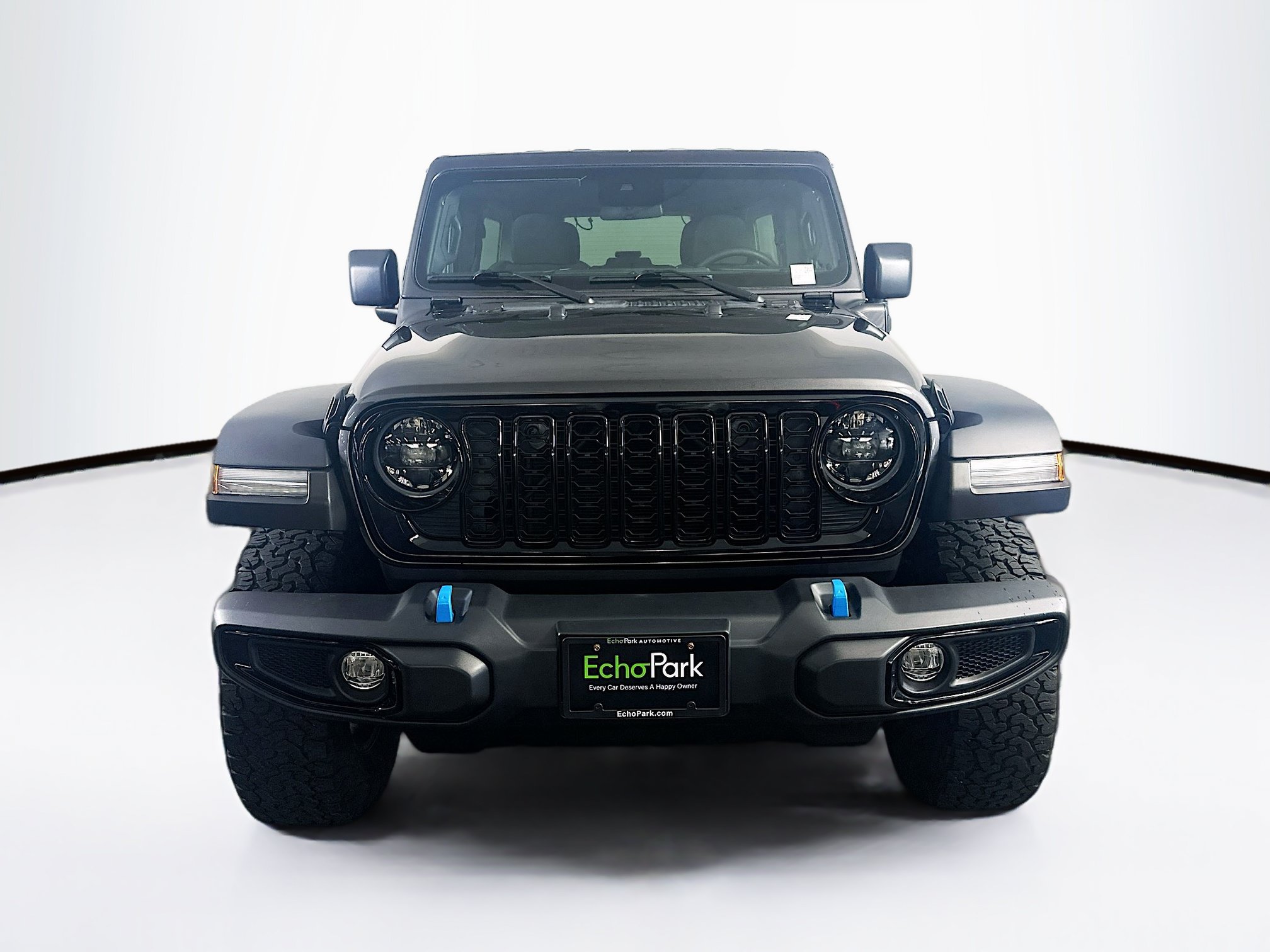 Used 2024 Jeep Wrangler Unlimited AWD/4WD image 2