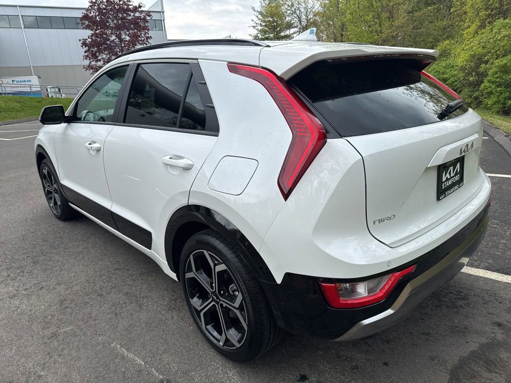 Used 2025 Kia Niro EX Touring FWD image 26