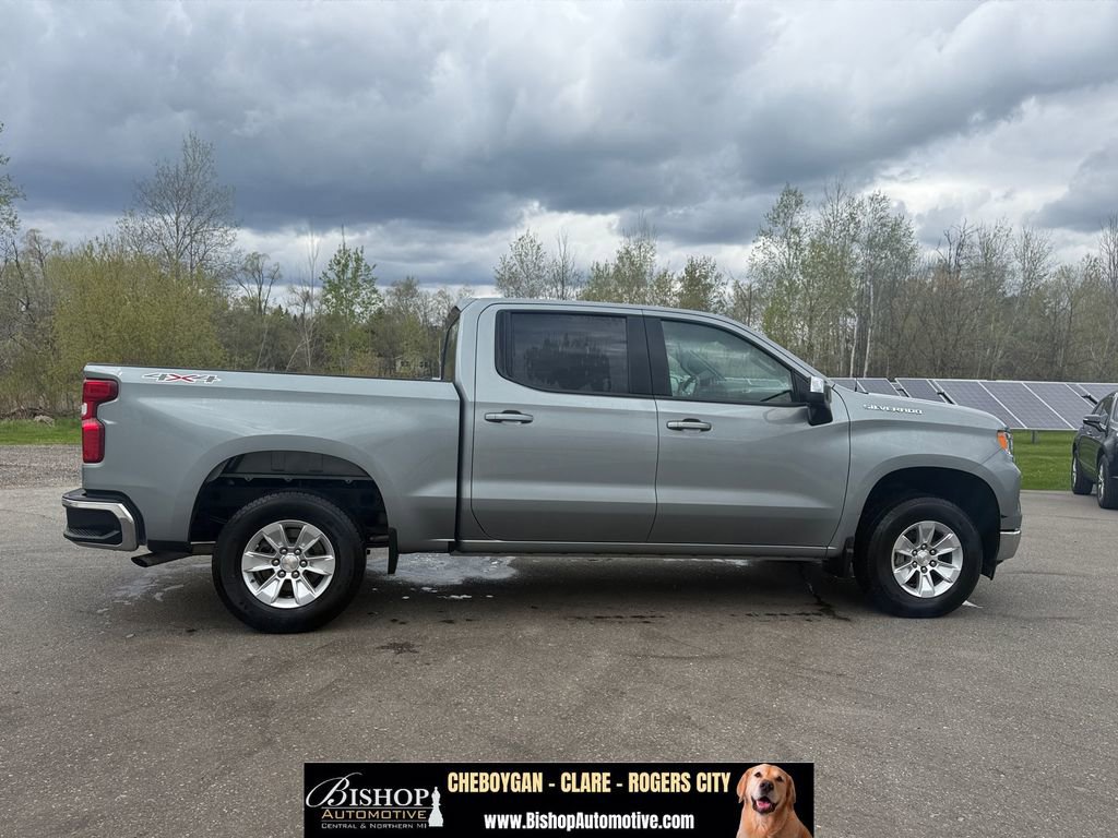 Used 2025 Chevrolet Silverado 1500 LT AWD/4WD image 7