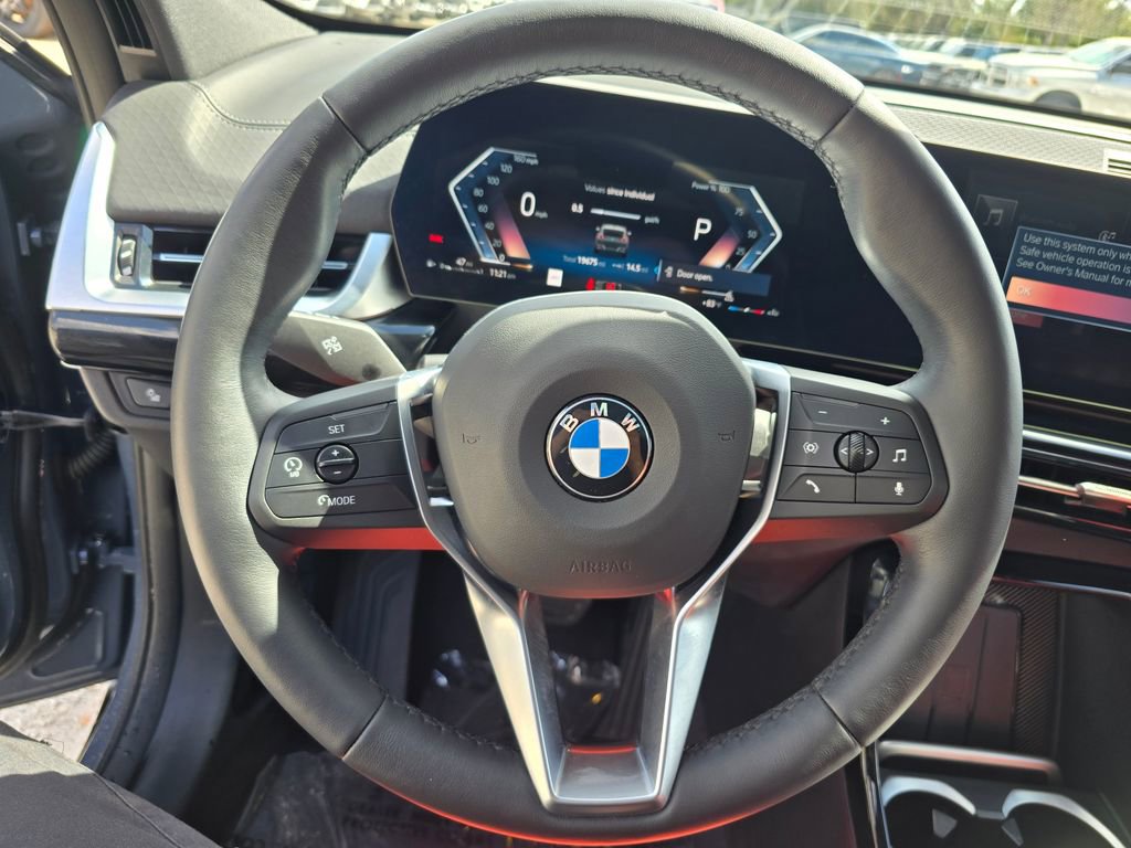 Used 2025 BMW X2 xDrive28i w/ Premium Package image 18