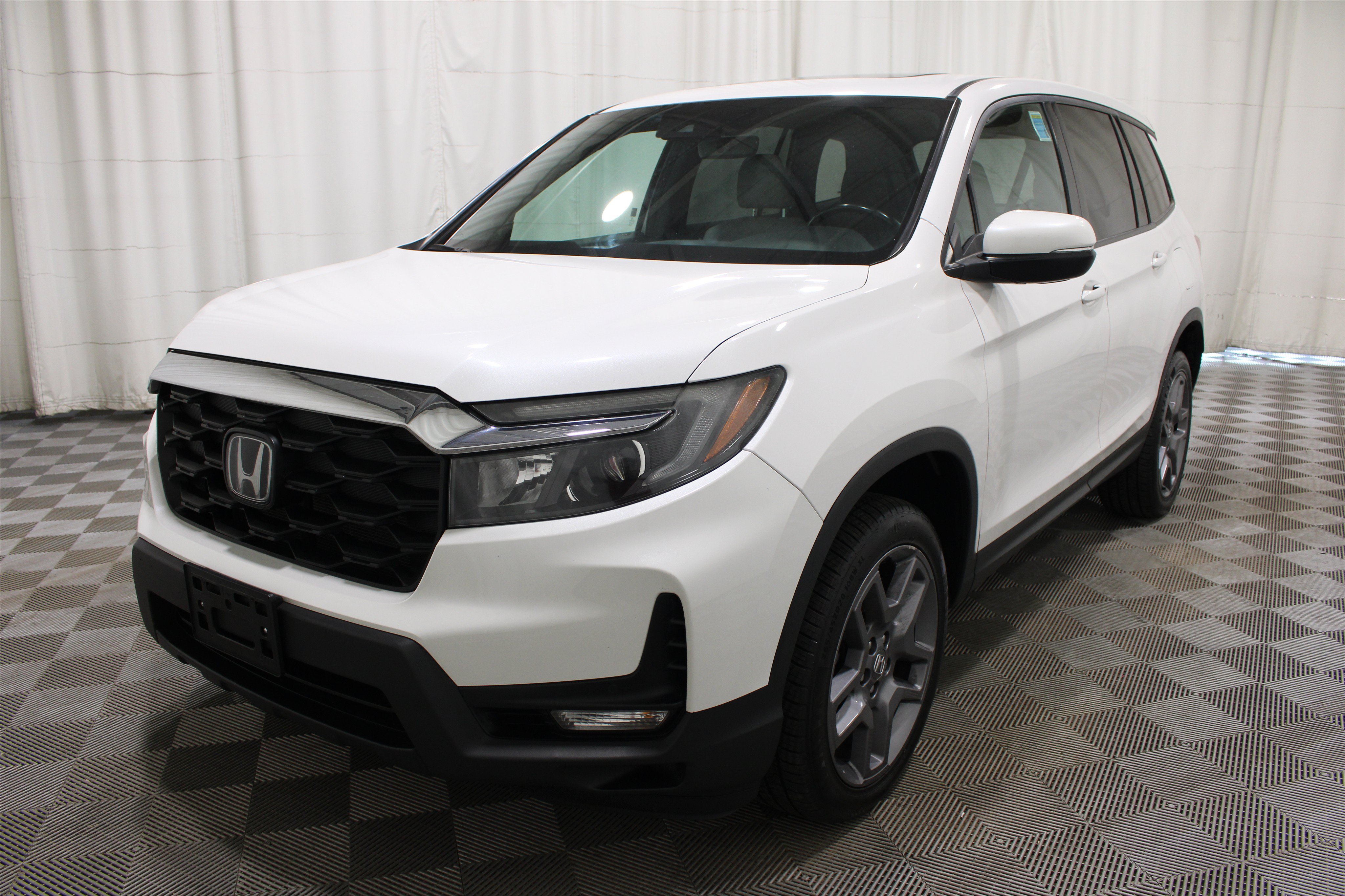 Used 2023 Honda Passport EX-L image 37