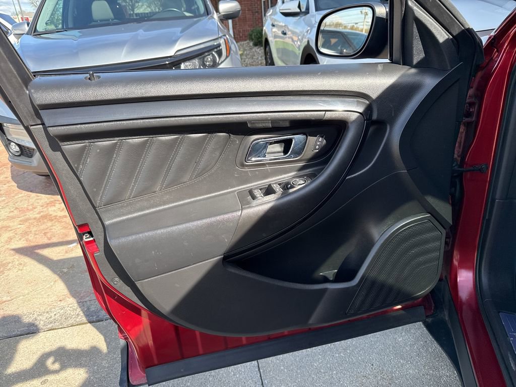 Used 2018 Ford Taurus SHO w/ Driver Assist Package AWD/4WD image 25