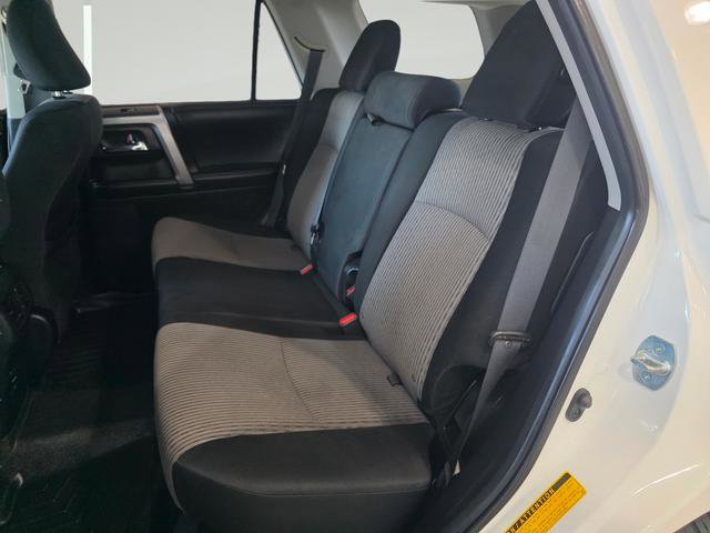 Used 2015 Toyota 4Runner SR5 AWD/4WD image 26