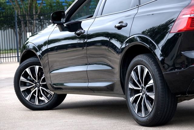 Used 2023 Volvo XC60 B5 Plus image 21
