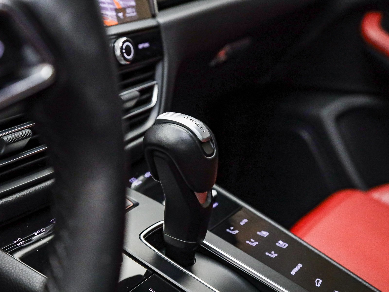 Used 2023 Porsche Macan image 27