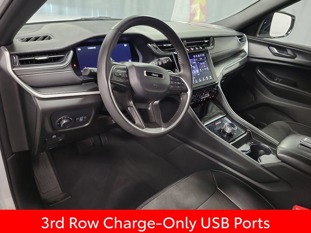 Used 2024 Jeep Grand Cherokee L Laredo AWD/4WD image 16
