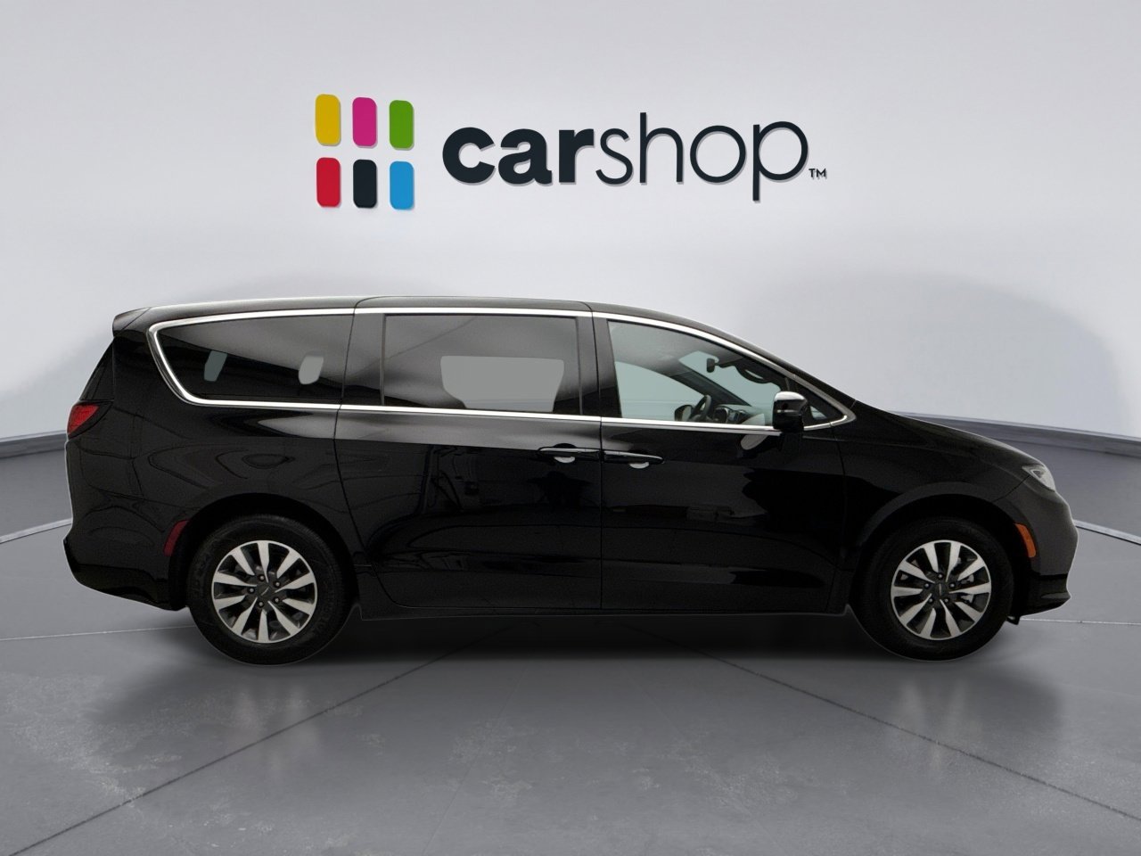 Used 2025 Chrysler Pacifica Select image 6