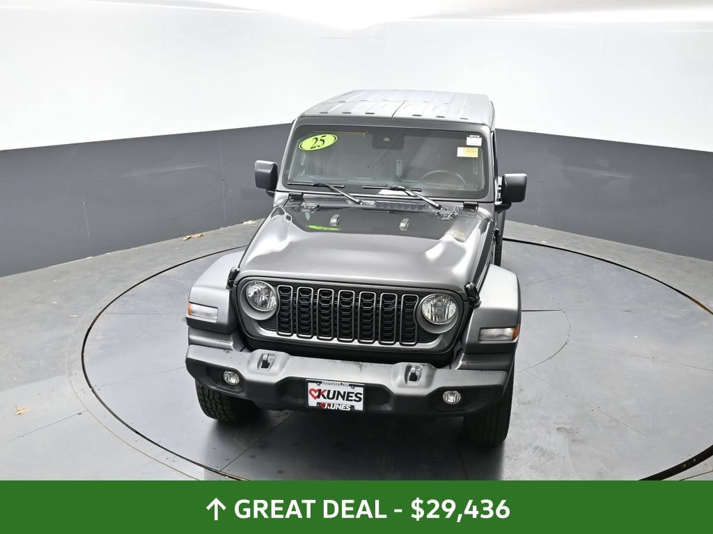 Used 2025 Jeep Wrangler Unlimited Sport AWD/4WD image 45