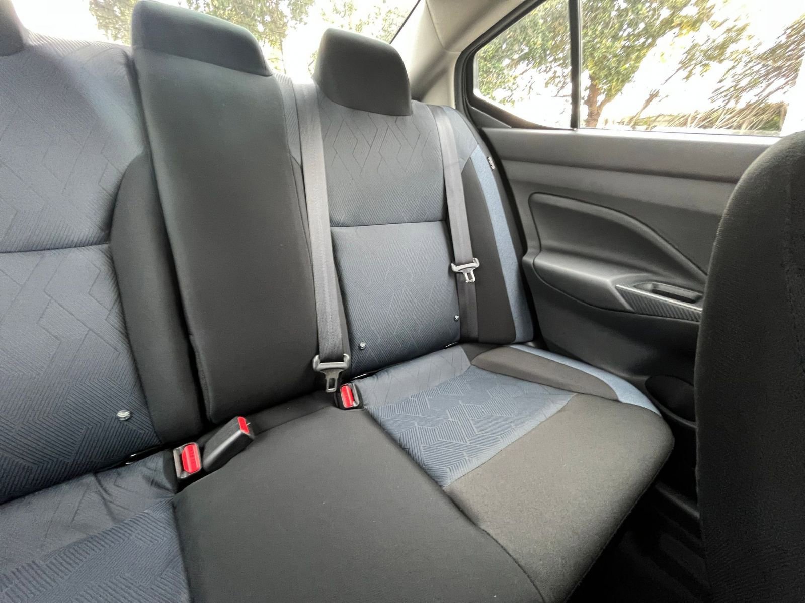 Used 2025 Nissan Versa SV image 35