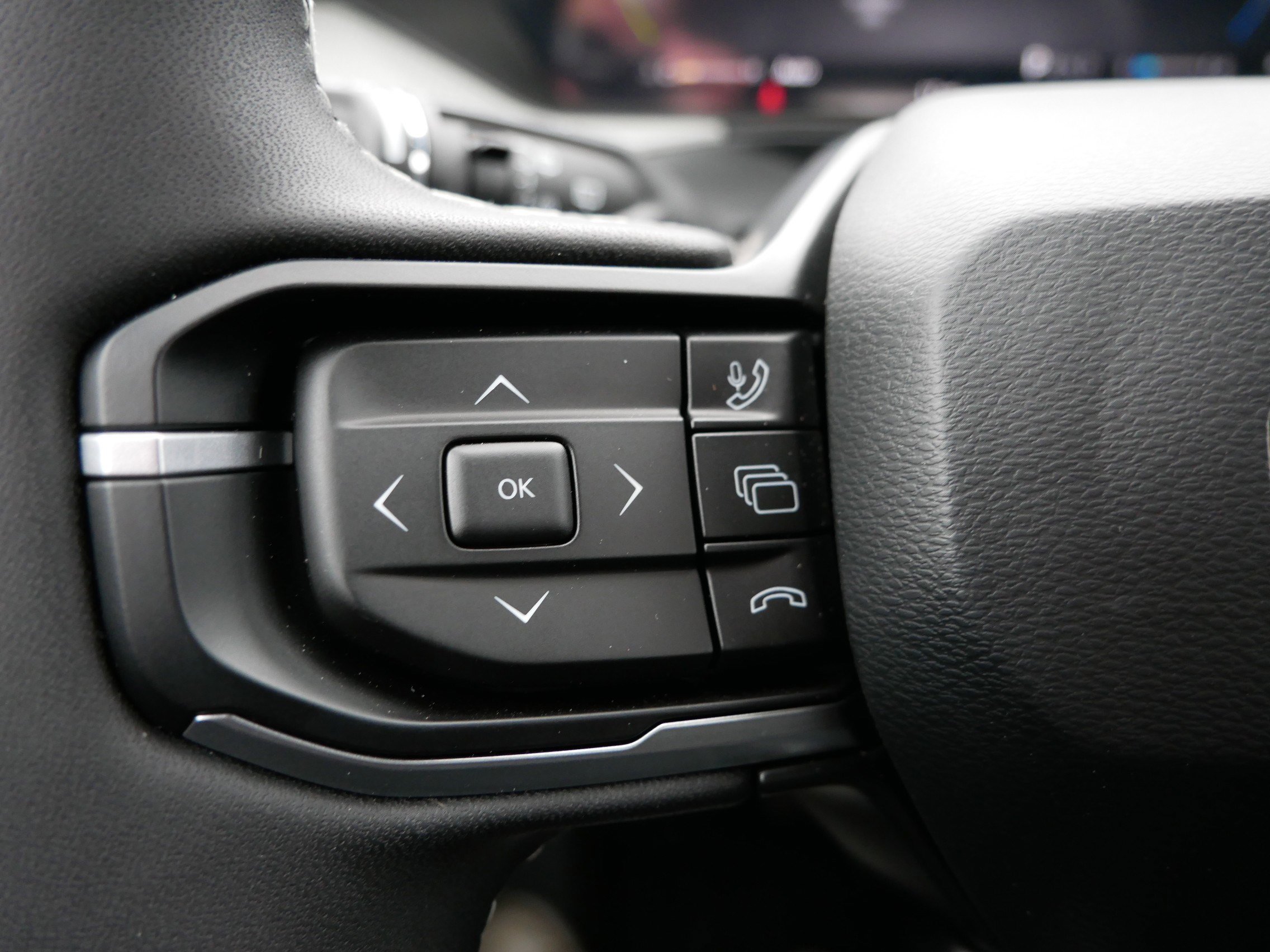 New 2026 Jeep Cherokee Limited image 18