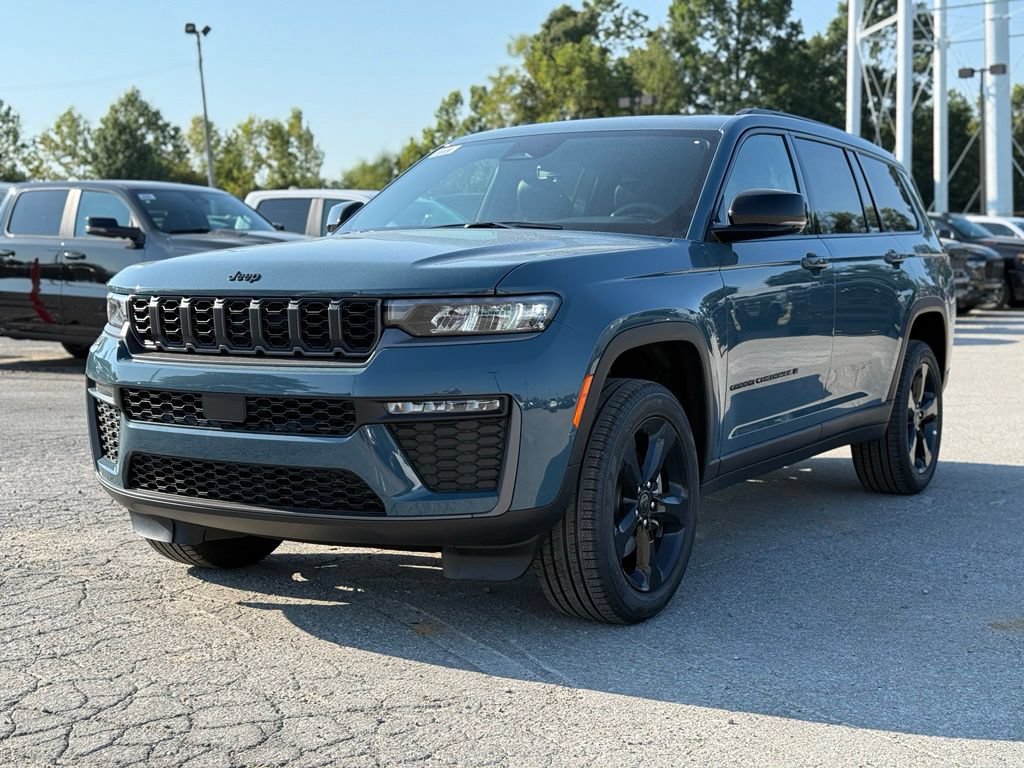 New 2027 Jeep Grand Cherokee L Limited w/ Limited Altitude Package AWD/4WD image 2