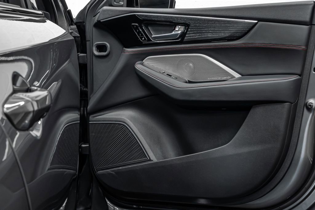 Used 2023 Acura MDX Type S image 10