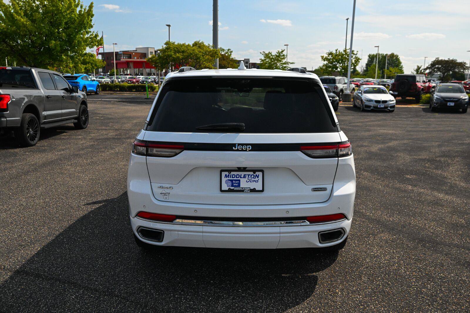 Used 2022 Jeep Grand Cherokee Overland w/ Adv Protech Group III AWD/4WD image 6