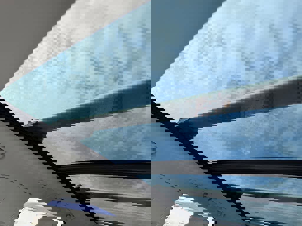 Used 2024 Volvo XC60 B5 Plus w/ Protection Package Premier image 22