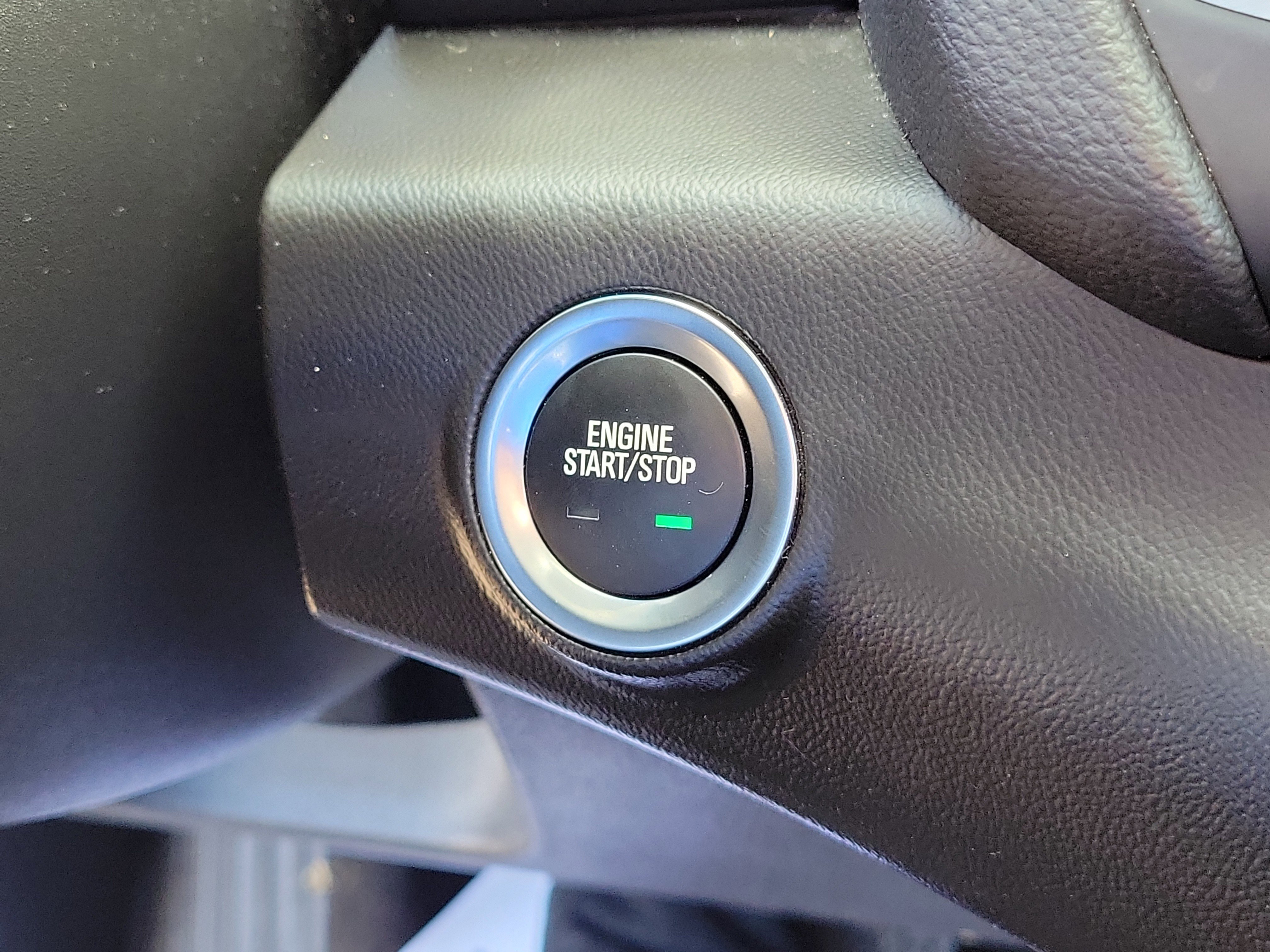 Used 2023 GMC Terrain SLE w/ Driver Convenience Package image 29