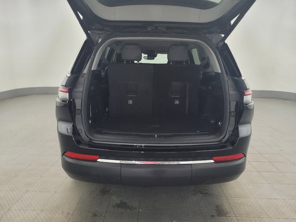 Used 2022 Jeep Grand Cherokee L Limited image 29