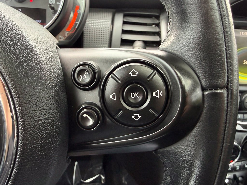 Used 2018 MINI Cooper 2-Door Hardtop FWD image 19