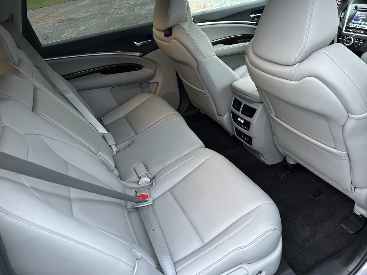 Used 2018 Acura MDX SH-AWD w/ Technology Package image 32