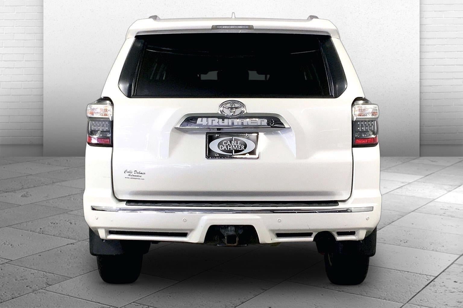 Used 2018 Toyota 4Runner Limited AWD/4WD image 3