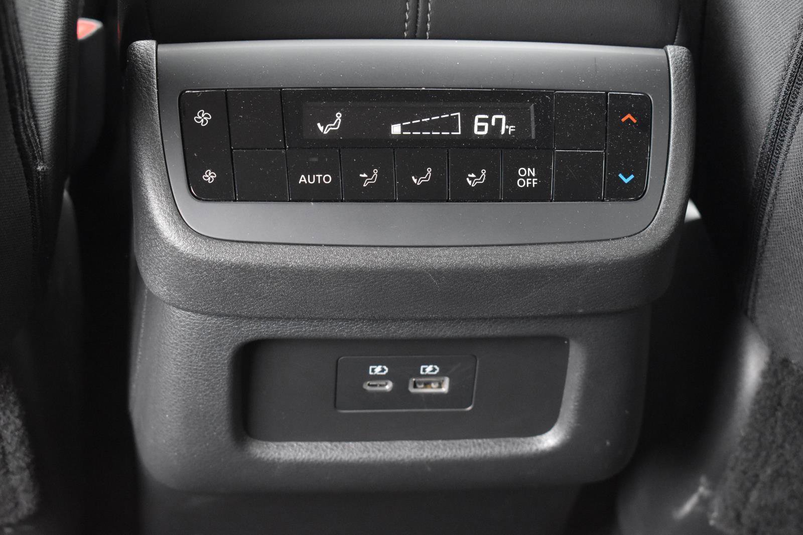 Used 2025 Nissan Pathfinder SV image 20