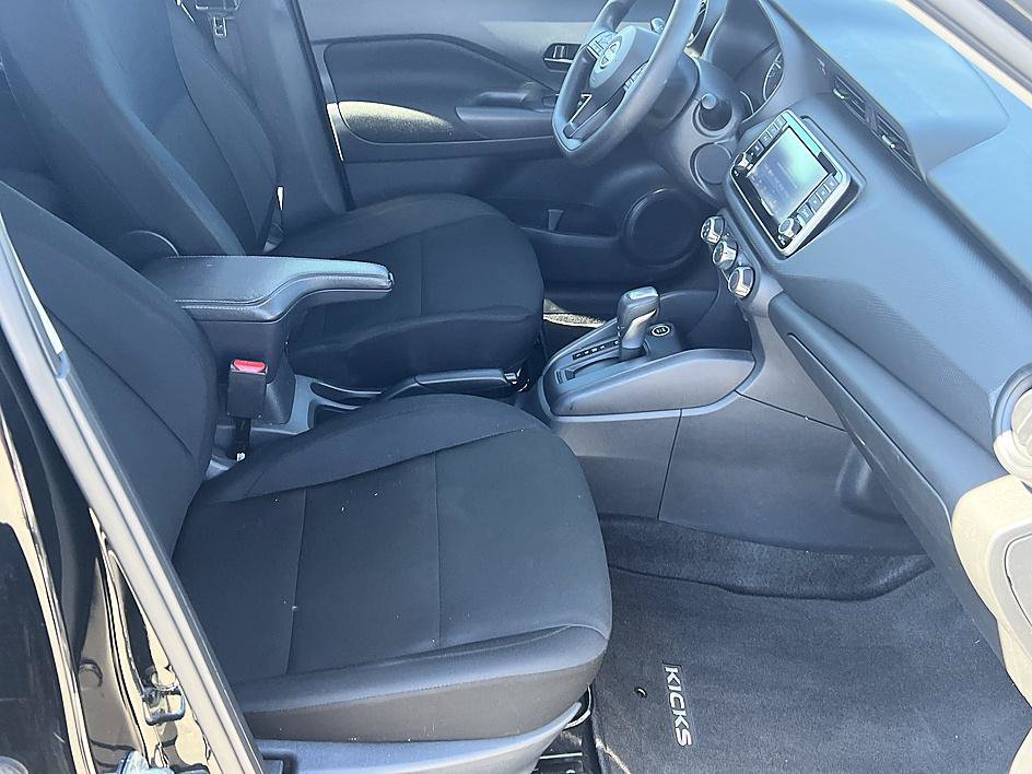 Certified 2025 Nissan Kicks Play S FWD image 17
