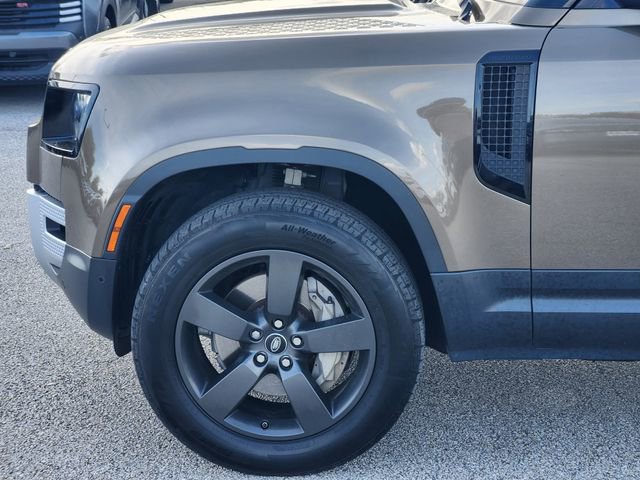 Used 2020 Land Rover Defender 110 SE image 5