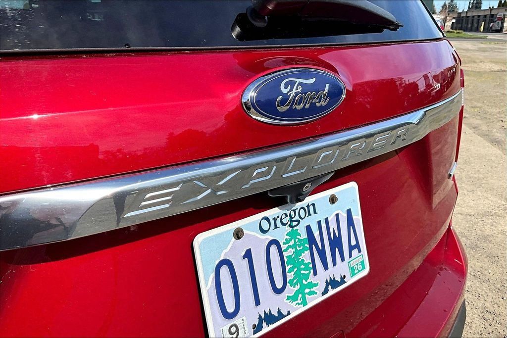 Used 2017 Ford Explorer Platinum image 33