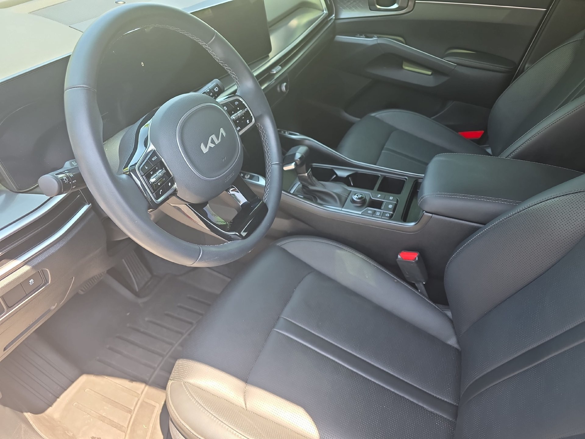 Used 2025 Kia Sorento S w/ Panoramic Sunroof Package FWD image 15