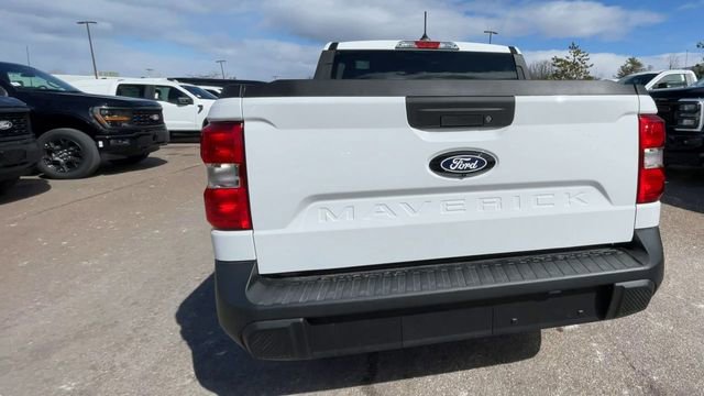 New 2025 Ford Maverick XL image 3