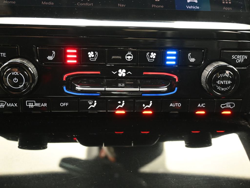 Used 2024 Jeep Grand Cherokee L Limited w/ Luxury Tech Group II image 30