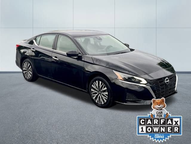 Certified 2024 Nissan Altima 2.5 SV image 3
