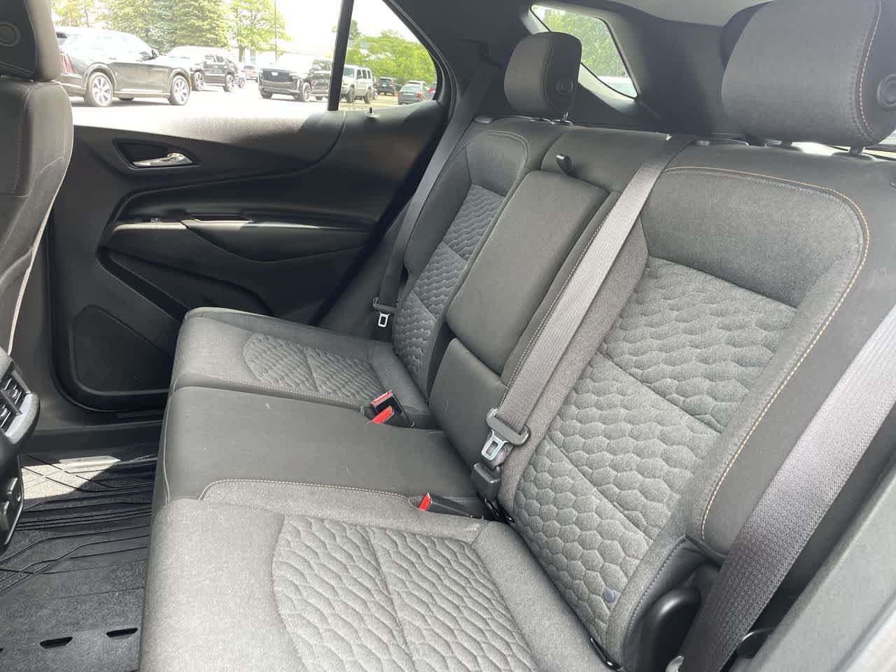 Used 2018 Chevrolet Equinox LT w/ Sun & Infotainment Package FWD image 19