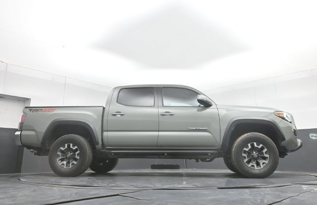 Used 2023 Toyota Tacoma TRD Off-Road AWD/4WD image 34
