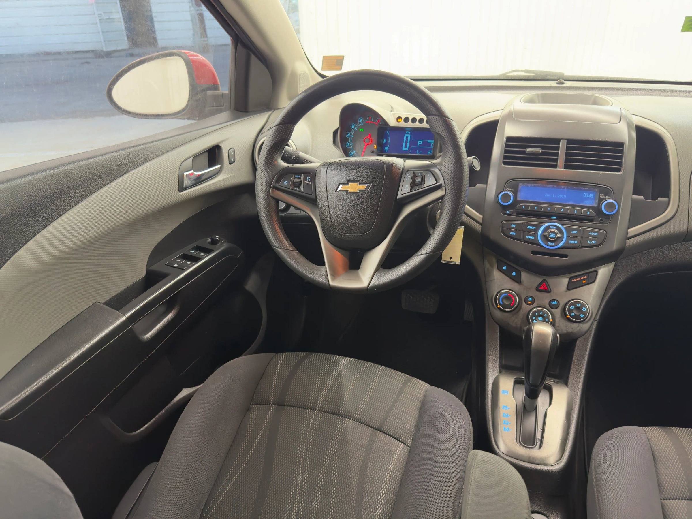 Used 2015 Chevrolet Sonic LT image 13