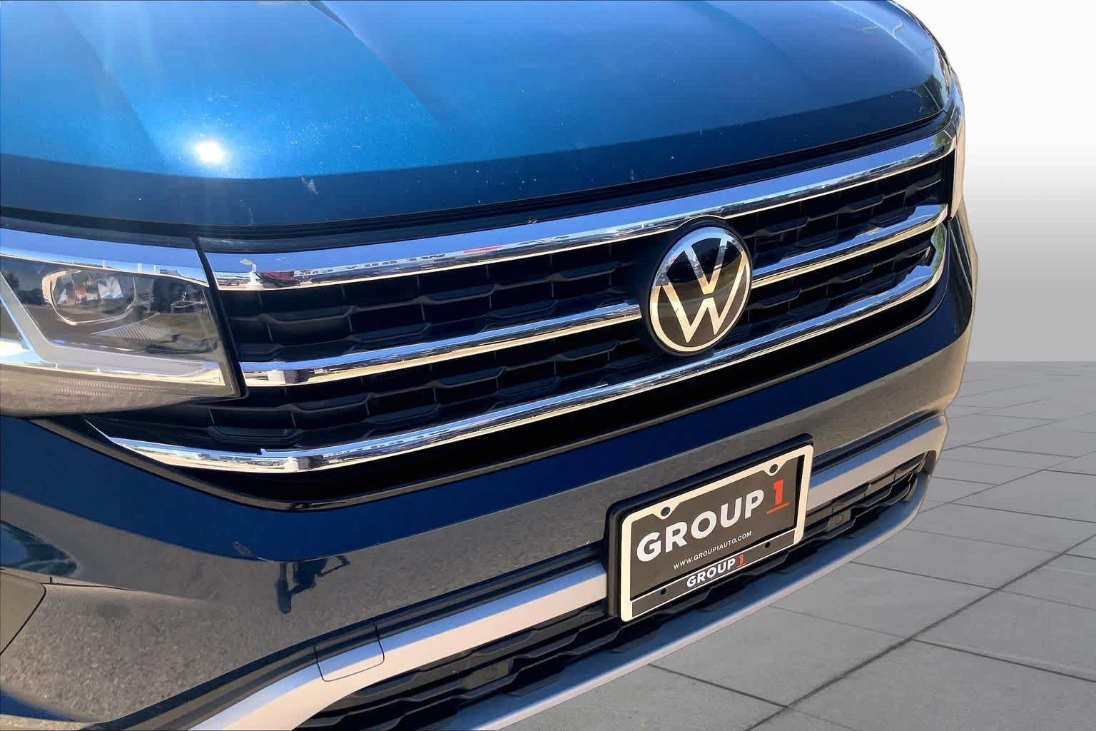 Used 2023 Volkswagen Atlas Cross Sport SE w/ Panoramic Sunroof Package FWD image 36