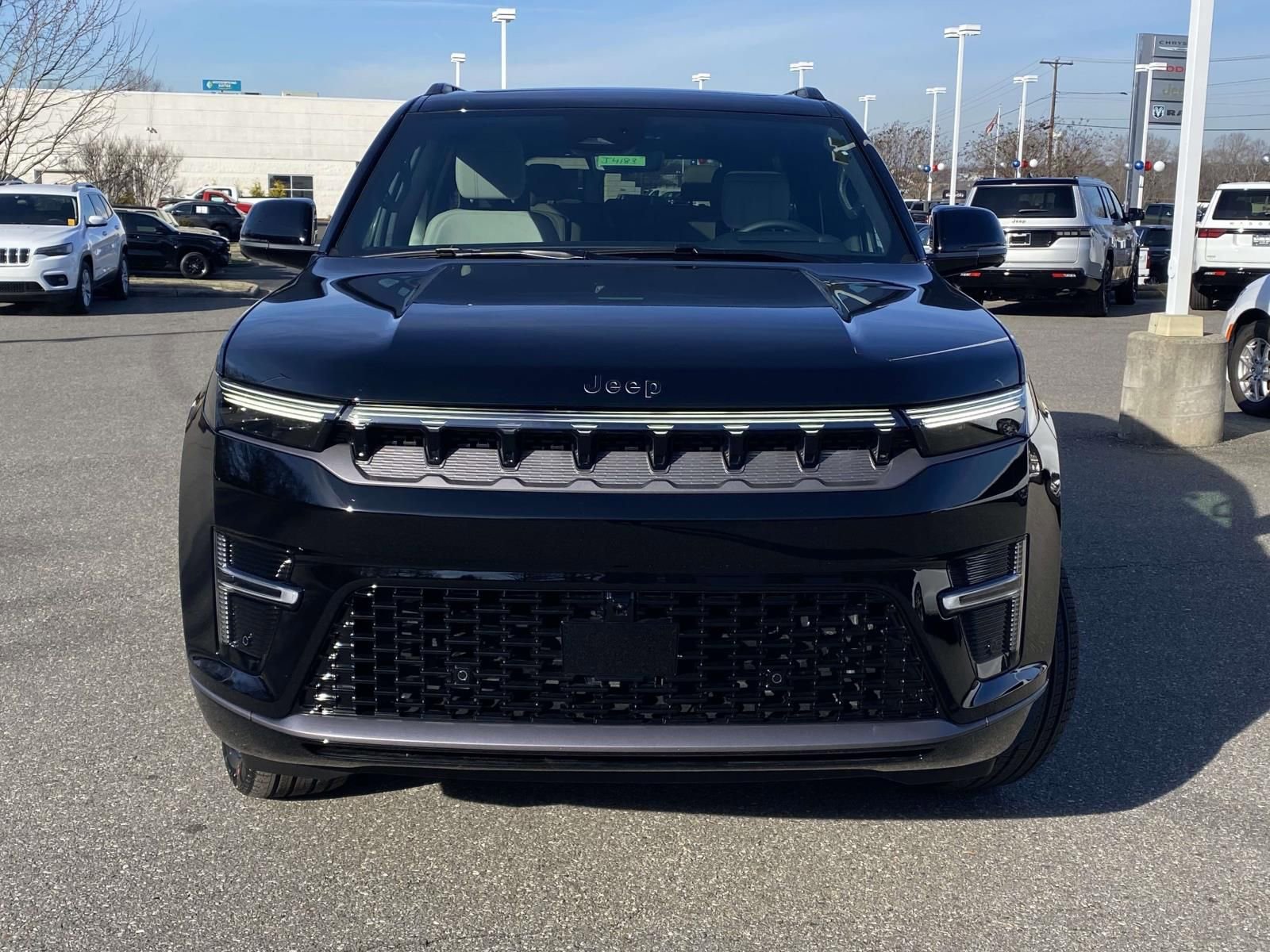 New 2026 Jeep Grand Wagoneer Summit w/ Rear Seat Video Group I video 2