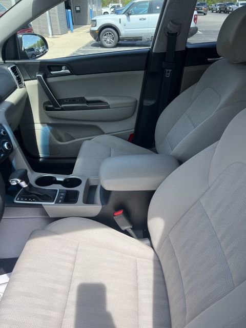 Used 2021 Kia Sportage LX image 13