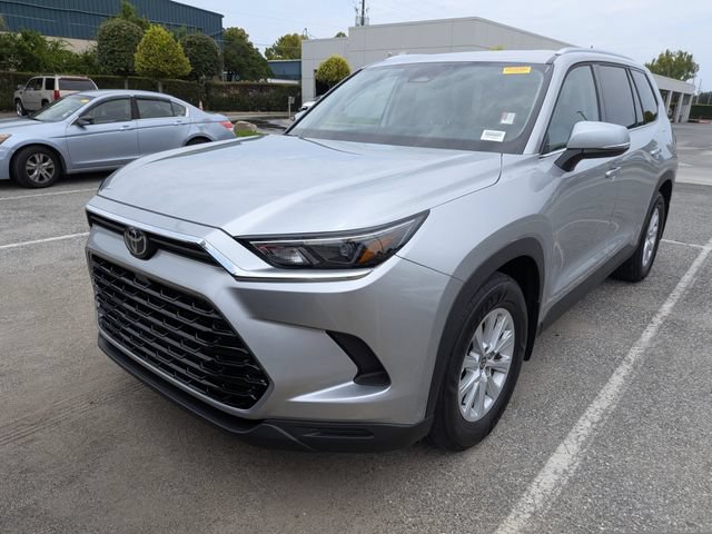 Certified 2026 Toyota Grand Highlander XLE FWD image 2