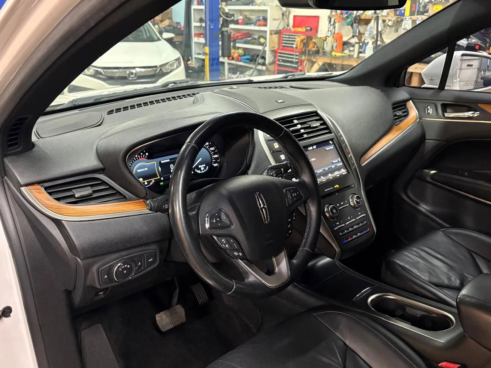 Used 2017 Lincoln MKC Reserve AWD/4WD image 17