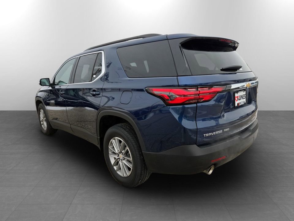 Used 2023 Chevrolet Traverse LT image 9