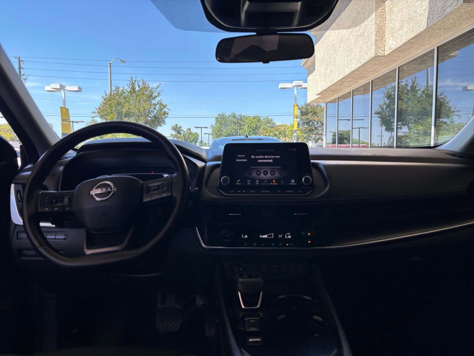 Used 2025 Nissan Rogue SV FWD image 34